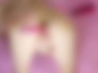 Live cam show with Akilla-Queen - Young Adult on Camsoda