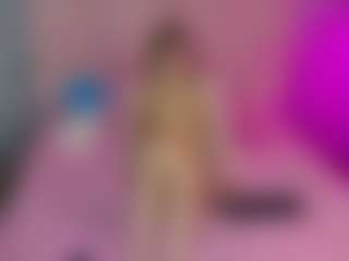 Akilla-Queen's Live Sex Cam Show