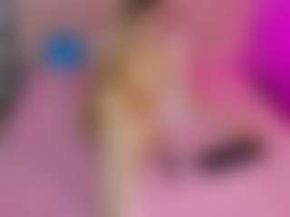 Akilla-Queen's Live Sex Cam Show