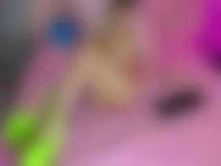 Live cam show with Akilla-Queen - Blonde Hair Teen (18+) on SmokeAndPoke