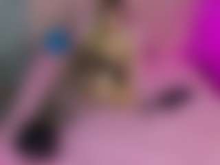 Akilla-Queen's Live Sex Cam Show
