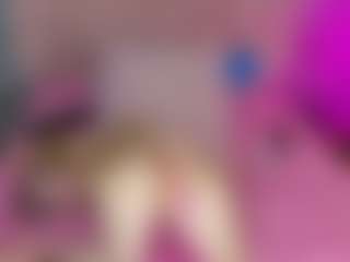 Live cam show with Akilla-Queen - Spank on fapnchat