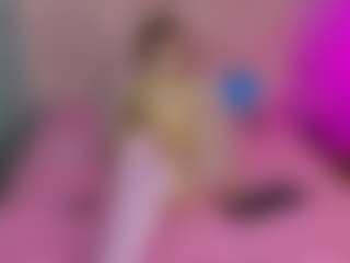 Akilla-Queen's Live Sex Cam Show
