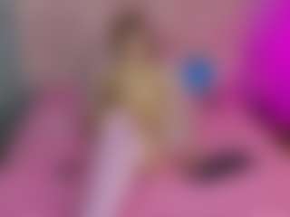 Akilla-Queen's Live Sex Cam Show