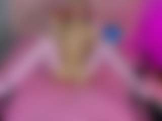 Live cam show with Akilla-Queen - Spank Blonde Hair on Soda Cam