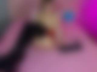 Live cam show with Akilla-Queen - Cosplay Granny on thefappeningchat.com