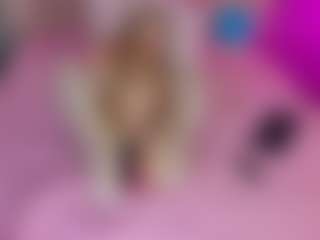 Akilla-Queen's Live Sex Cam Show
