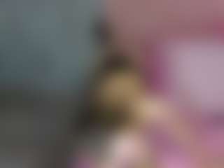Live cam show with Akilla-Queen - Joi on Dolls Live