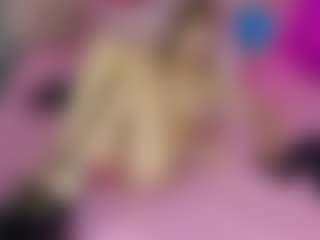 Live cam show with Akilla-Queen - Blonde Hair Teen (18+) on Dolls Live