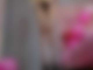 Live cam show with Akilla-Queen - Blonde Hair Petite on Soda Cam