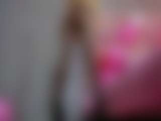 Akilla-Queen's Live Sex Cam Show