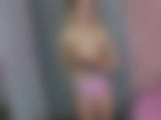 Live cam show with Akilla-Queen - Small Tits on Camsoda