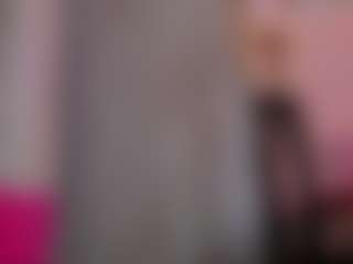 Live cam show with Akilla-Queen - Blonde Hair on Camsoda