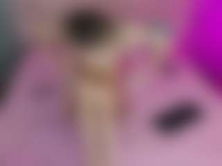 Akilla-Queen's Live Sex Cam Show
