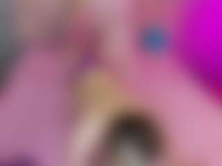 Akilla-Queen's Live Sex Cam Show