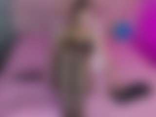 Akilla-Queen's Live Sex Cam Show
