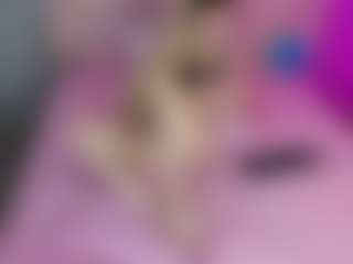 Live cam show with Akilla-Queen - Muscle on intimatelivegirls.com