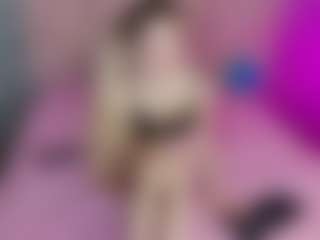 Live cam show with Akilla-Queen - Double Penetration on thefappeningchat.com