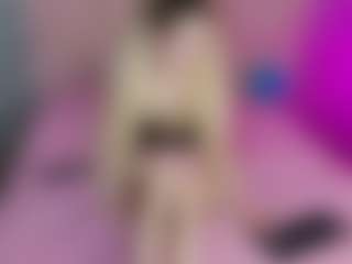 Akilla-Queen's Live Sex Cam Show