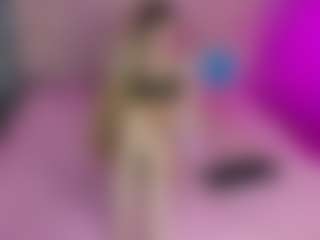 Live cam show with Akilla-Queen - Cute on Stripli.com