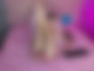 Akilla-Queen's Live Sex Cam Show