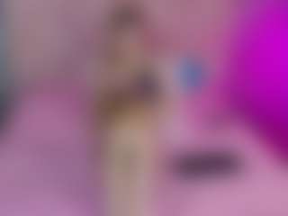 Live cam show with Akilla-Queen - Teen (18+) on Camiplay Live