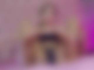 Akilla-Queen's Live Sex Cam Show