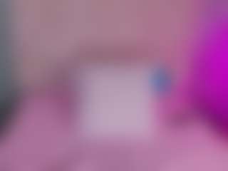 Live cam show with Akilla-Queen - Blonde Hair on Camsoda