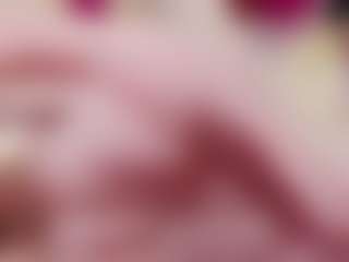 Live cam show with Akilla-Queen - Blonde Hair Teen (18+) on liverealitysex.com