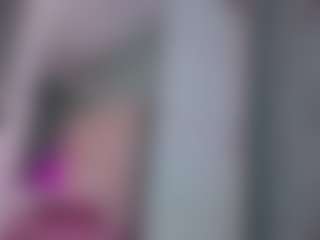 Live cam show with Akilla-Queen - Young Adult on fuklive.com