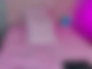 Live cam show with Akilla-Queen - Shaved on CamClone
