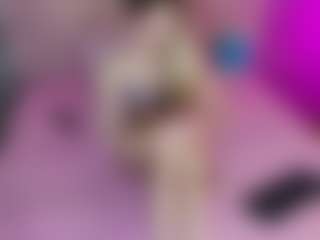 Akilla-Queen's Live Sex Cam Show