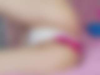 Live cam show with Akilla-Queen - Blonde Hair Petite on Camsoda