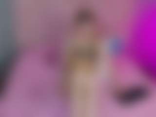 Akilla-Queen's Live Sex Cam Show