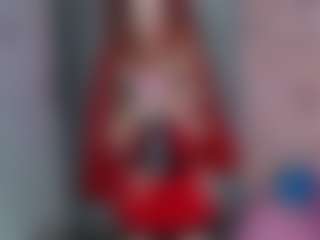 Live cam show with Akilla-Queen - Skinny on Camsoda