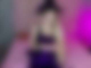 Live cam show with Akilla-Queen - Small Tits on Camsoda