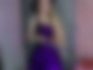 Live cam show with Akilla-Queen - College on Strip Flash - Live Sex Shows