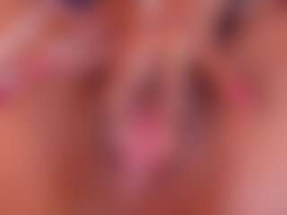 Live cam show with dione-ht - Skinny on Camsoda
