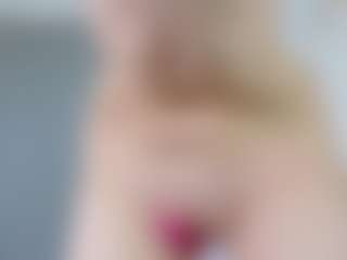 Live cam show with hannaxo1 - Tease Red Hair on dropp.cam