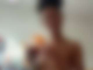 Live cam show with Honeydew - Brown Eyes on xplaylive.com