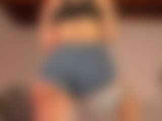 Live cam show with KiimLee - BBW on Fapmatic.com