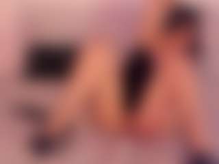 Live cam show with KiimLee - Ebony Lovense on Hubzter Live