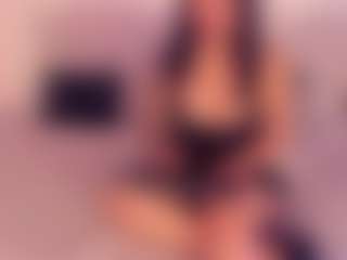 Live cam show with KiimLee - Deepthroat on Gym Cam Girls
