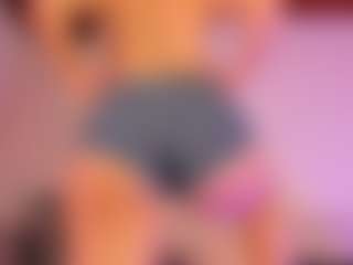 Live cam show with KiimLee - Lovense on crypto-cams