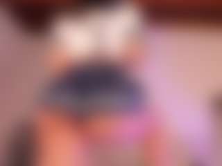 Live cam show with KiimLee - Shaved Pussy on CSO-WL