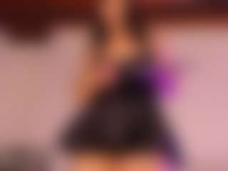 Live cam show with KiimLee - BBW Toys on sexytreat.net