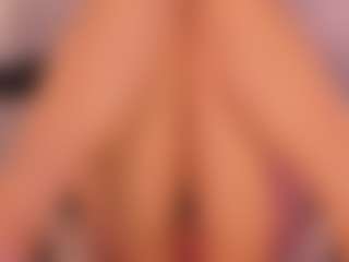 Live cam show with KiimLee - Public Black on SpankPalCams