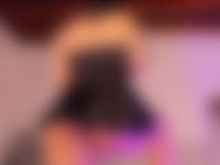 Live cam show with KiimLee - Strip Ebony on Hubzter Live | colombia