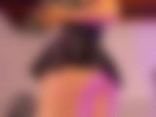 Live cam show with KiimLee - BBW on Dare Cams
