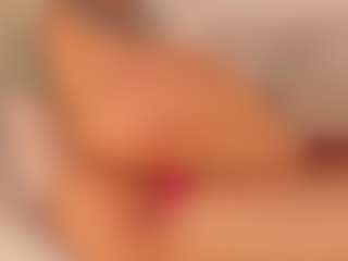 Live cam show with KiimLee - Lush Curvy on AdultVida.com